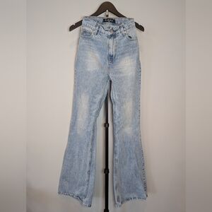 Piral Women's Size XS 24x33 High Rise Flare Light Wash Jeans